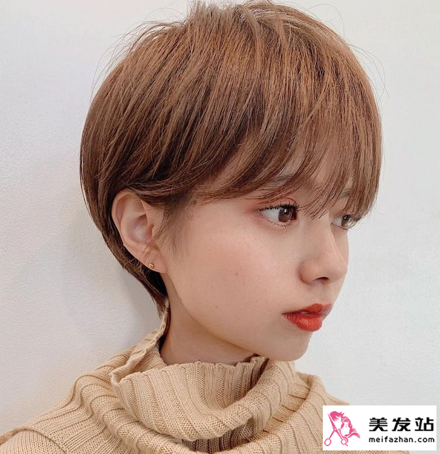 最新款短發(fā)發(fā)型女，小巷深處的時尚靈感與秘密圖片分享