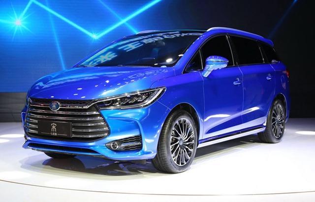 最新款比亞迪車報價，時代標(biāo)桿，引領(lǐng)潮流的價位選擇